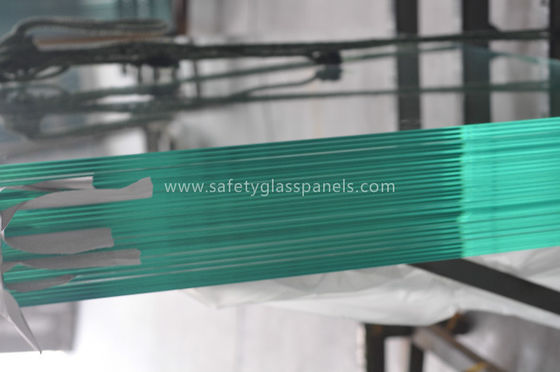 Low Iron Custom Tempered Glass Panels , Laminated Glass Film Safety